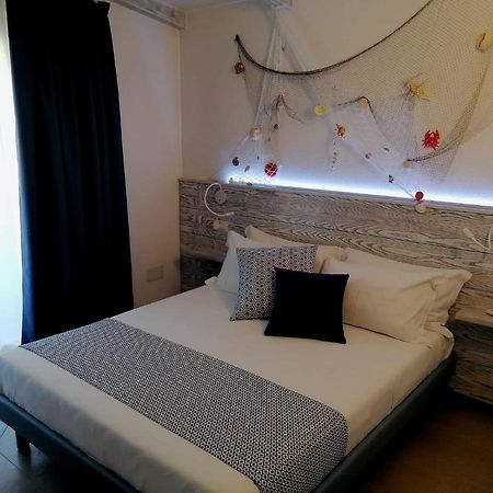 Gi & Ro Al Mare Bed & Breakfast กัสเตลซาร์โด ภายนอก รูปภาพ