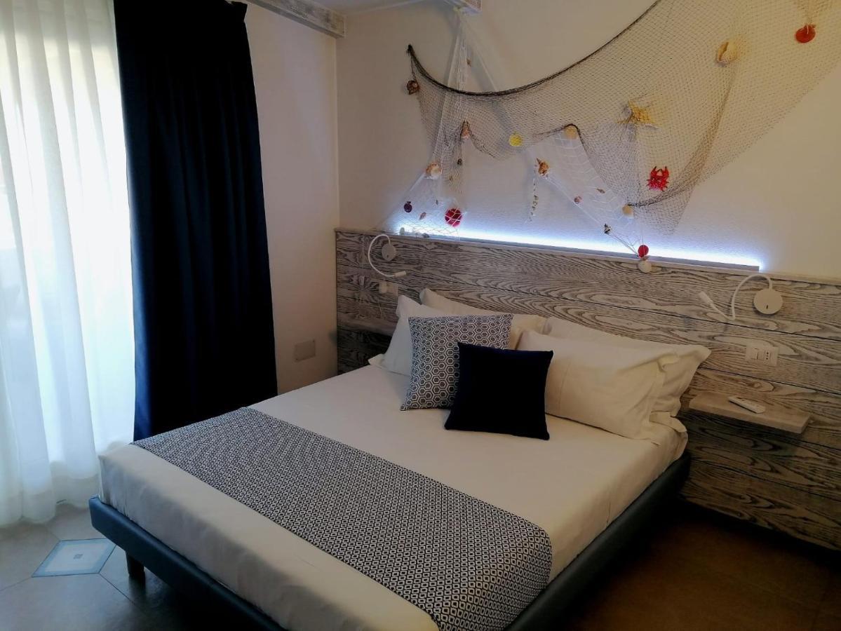 Gi & Ro Al Mare Bed & Breakfast กัสเตลซาร์โด ภายนอก รูปภาพ