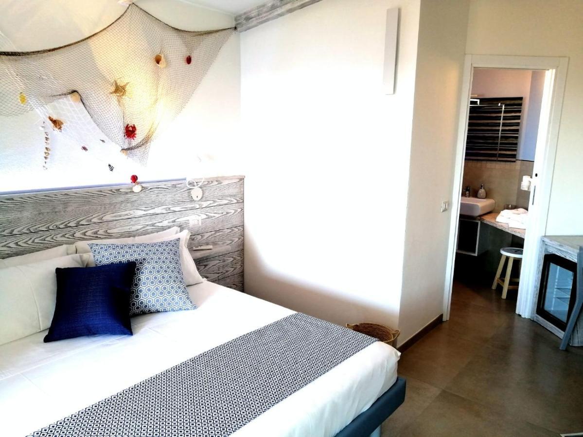 Gi & Ro Al Mare Bed & Breakfast กัสเตลซาร์โด ภายนอก รูปภาพ