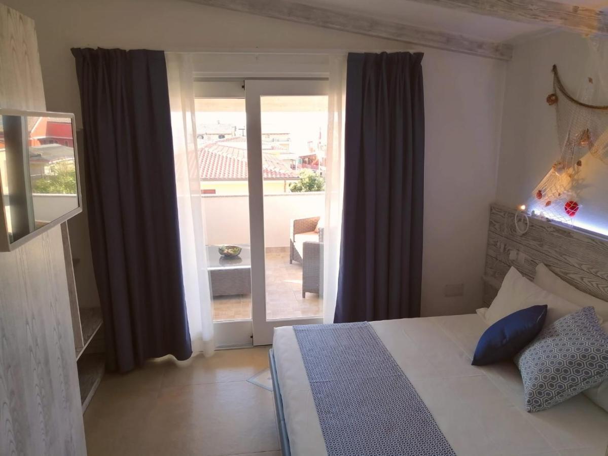 Gi & Ro Al Mare Bed & Breakfast กัสเตลซาร์โด ภายนอก รูปภาพ