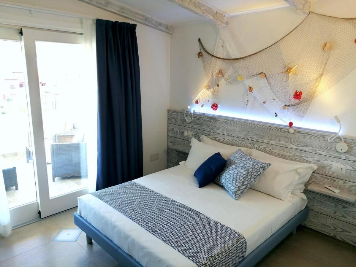 Gi & Ro Al Mare Bed & Breakfast กัสเตลซาร์โด ภายนอก รูปภาพ